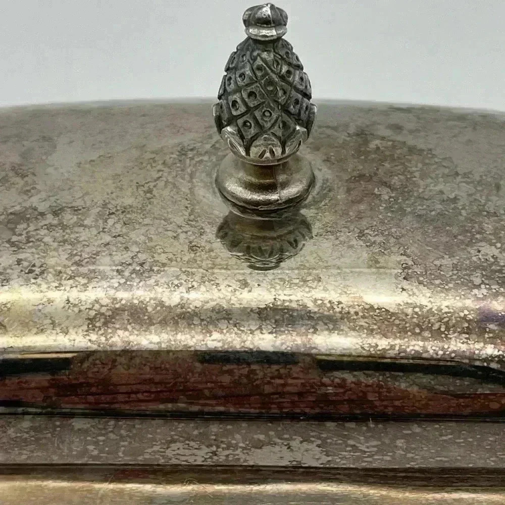 Vintage Silveplate, Butter Dish Elegant Patterned Pineapple Top, Glass insert - Picture 9 of 12